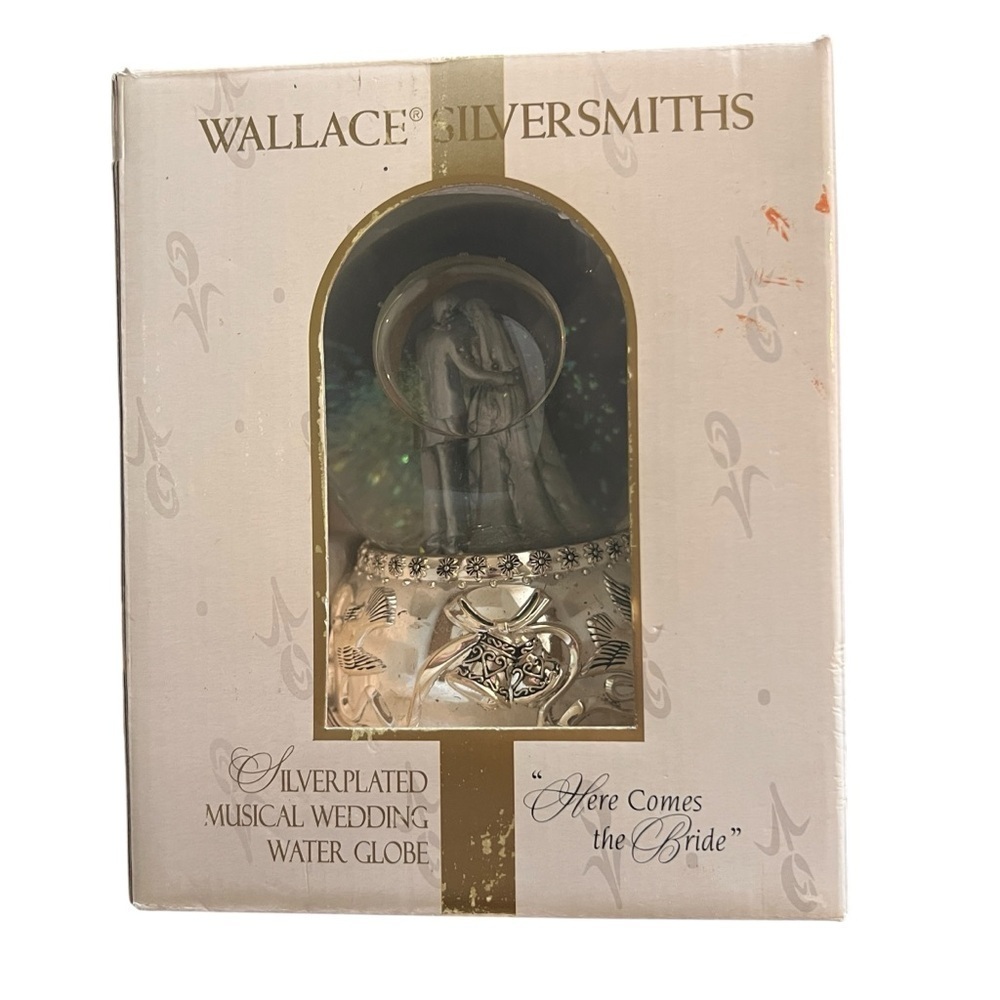 2001 Vintage Wallace Silversmith Musical Wedding Water Globe